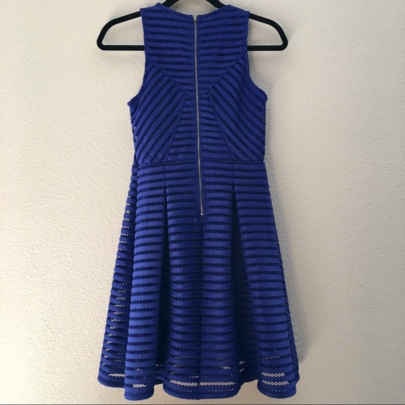 NWT! Blue Stripe Patterned Dress - Picture 4 of 7
